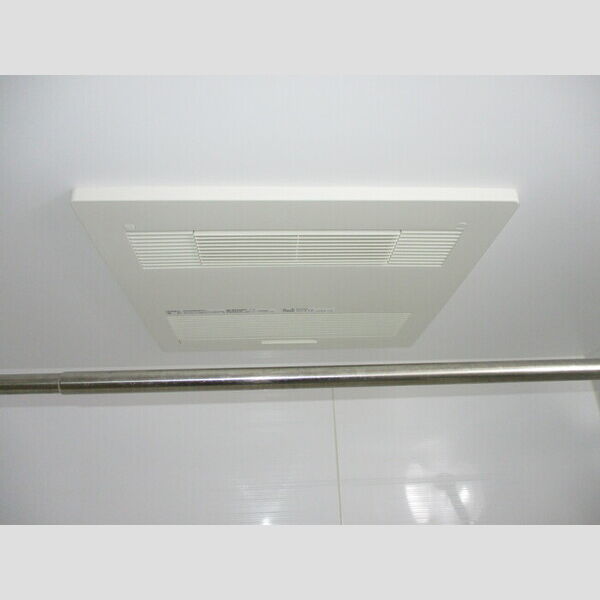 Dame Blanche(ダム ブランシェ)～白い貴婦人～201号室 201(浴室換気乾燥機)