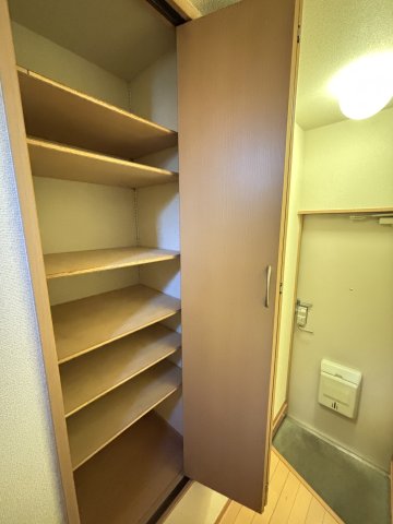 グランリッツ府中小柳町 収納