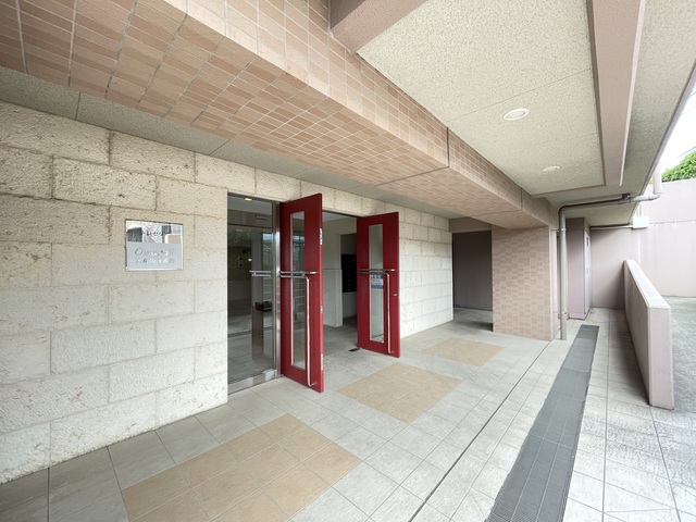 トレセリア大和田弐番館0503号室 エントランス