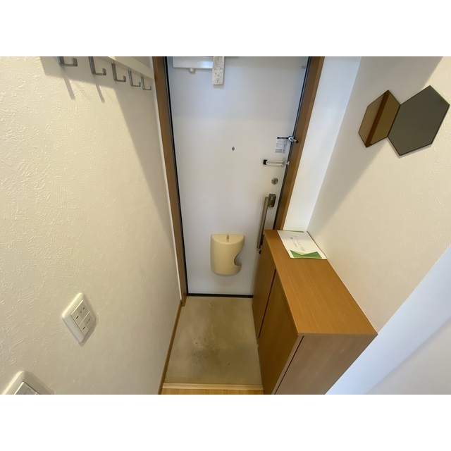 ストラーダ生麦 玄関