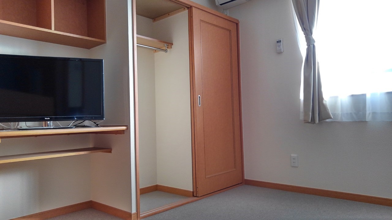 レオパレスヴィクトワールⅡ211号室 内観