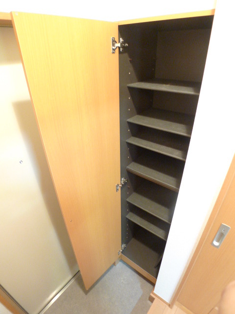 シェル・シャンテ0101号室 下駄箱