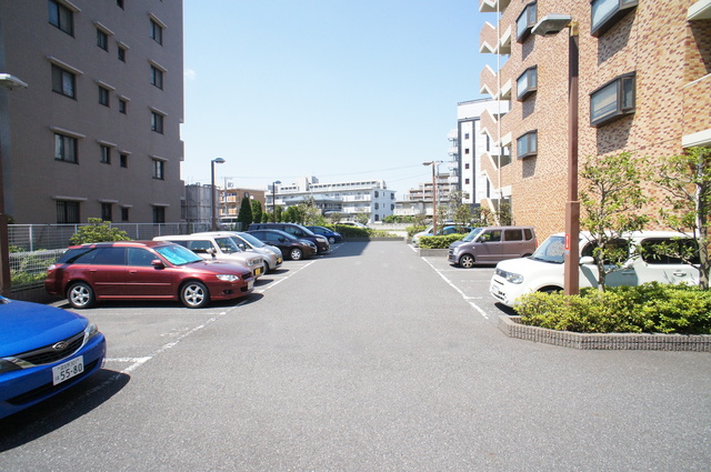 ハイム海神南0502号室 駐車場