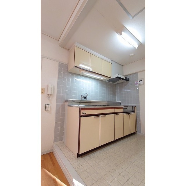 成城ロイヤルマンション0503号室 同建物別部屋の参考画像