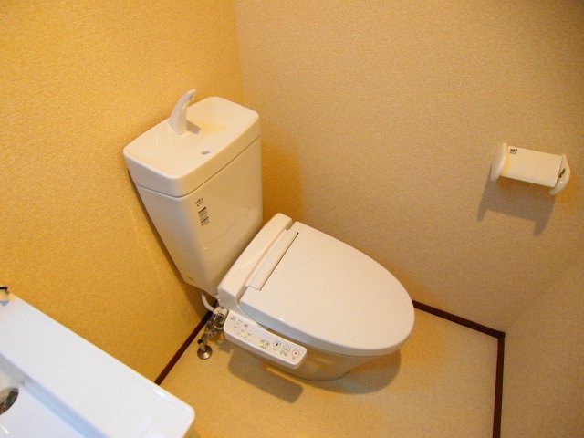 ベイルーム戸塚Ⅱ102号室 トイレ
