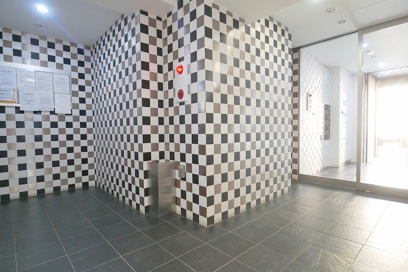 PREMIUM　CUBE　横浜反町5階 外観