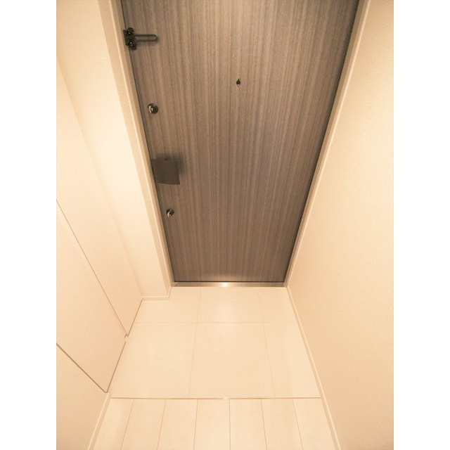 ラクレイス横濱関内0905号室 玄関