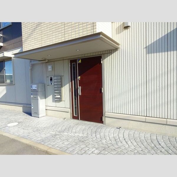 マノワール　ブリーズ(manoir brise)　A棟202号室 エントランス