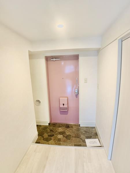 シャルム・Ｋ・カーサ7階 玄関