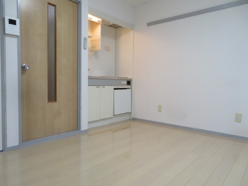 ベルメゾン南浦和1階 ＊別号室の写真となります。