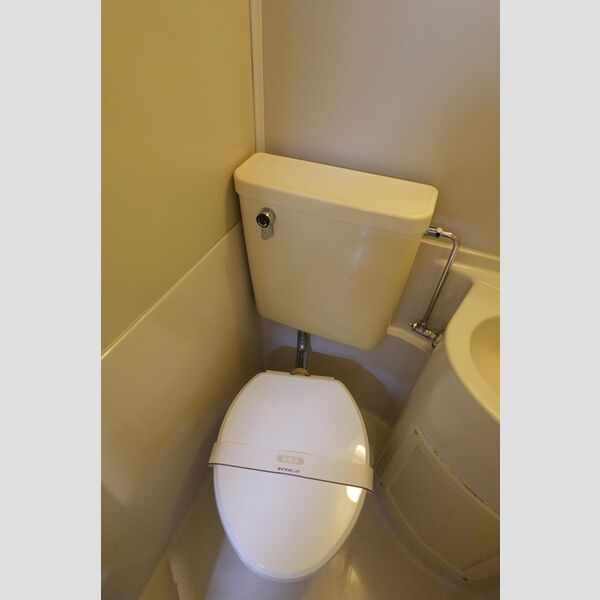 メゾンシャレー106号室 トイレ