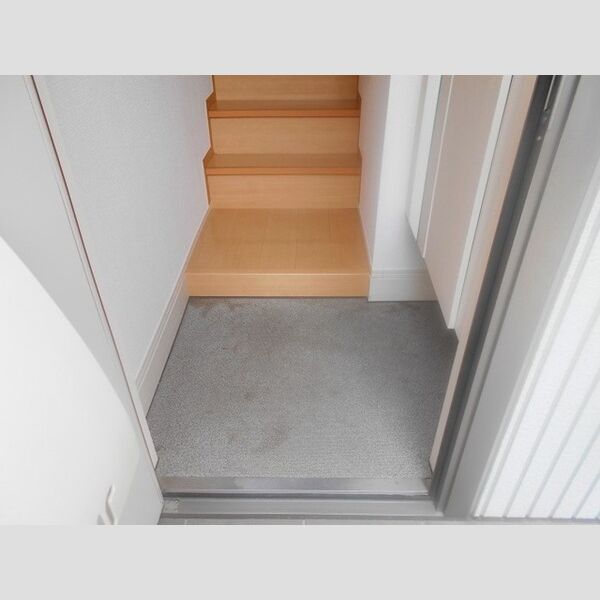 レガロ南水元 玄関