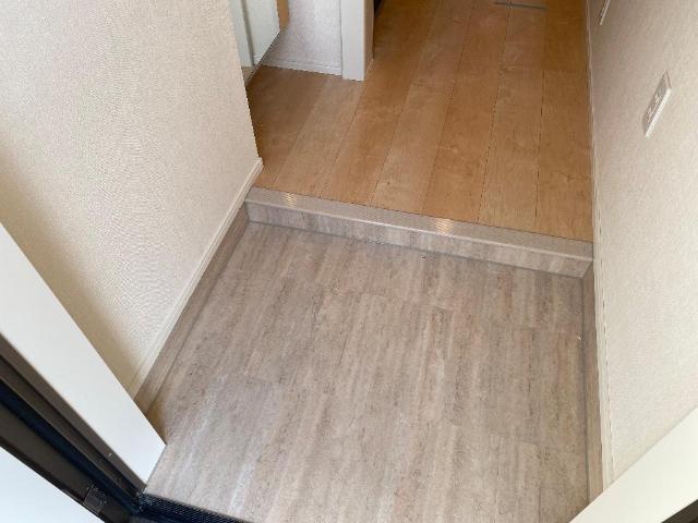 セレーノ川和 玄関