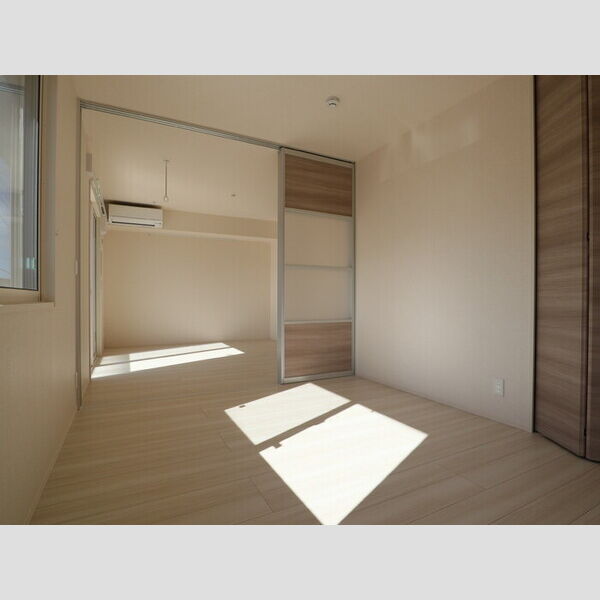 セレスティンワール　A棟102号室 洋室　LDK