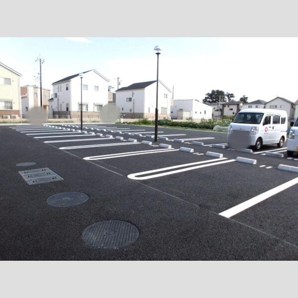 ラ・ピーノ　5 駐車場