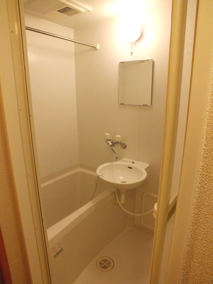 レオパレスフルールⅡ バス・トイレ別