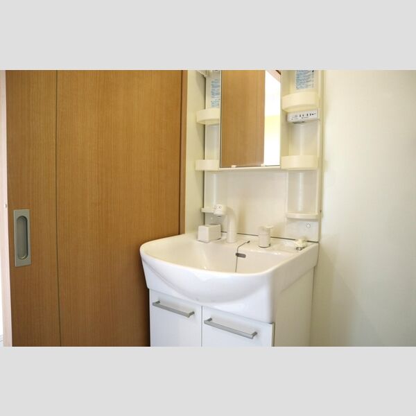 サンハイツ101号室 洗髪洗面化粧台