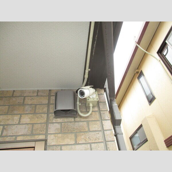 デルニエ 防犯カメラ