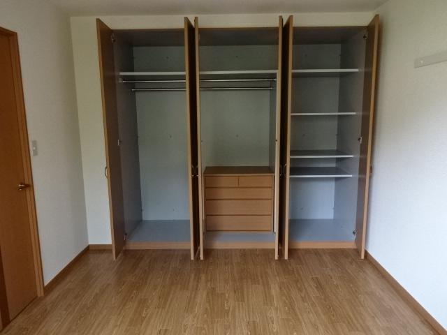 エクセル湘南 洋室大型収納