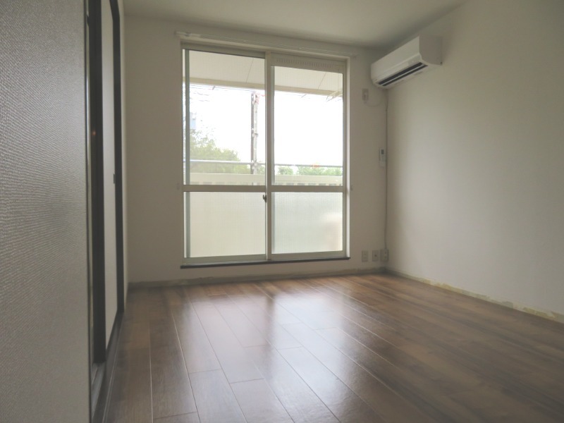 クレスト藤沢参番館1階 ＊別号室の写真となります。