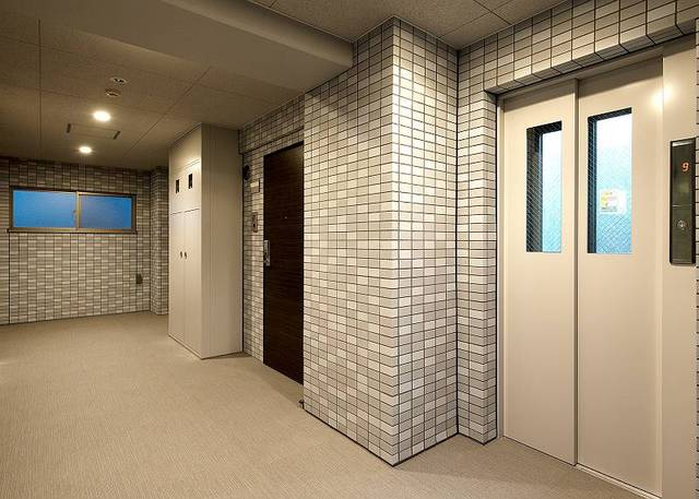 ガーラ・アヴェニュー武蔵小杉1階 防犯窓付きエレベーター♪