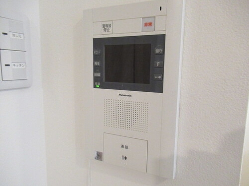 ベルジェンド三鷹ラ・ヴィエ3階 TVモニター付きインターホン