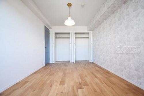 グランドメゾン王子7階 洋室6.9畳（購入時広告掲載写真）