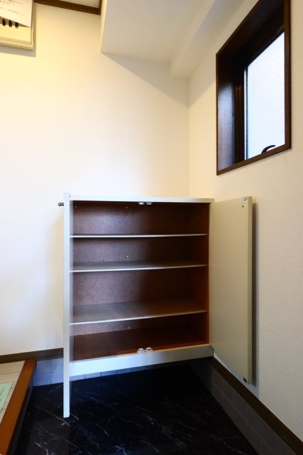 ラコスタ新丸子Ⅱ 靴入