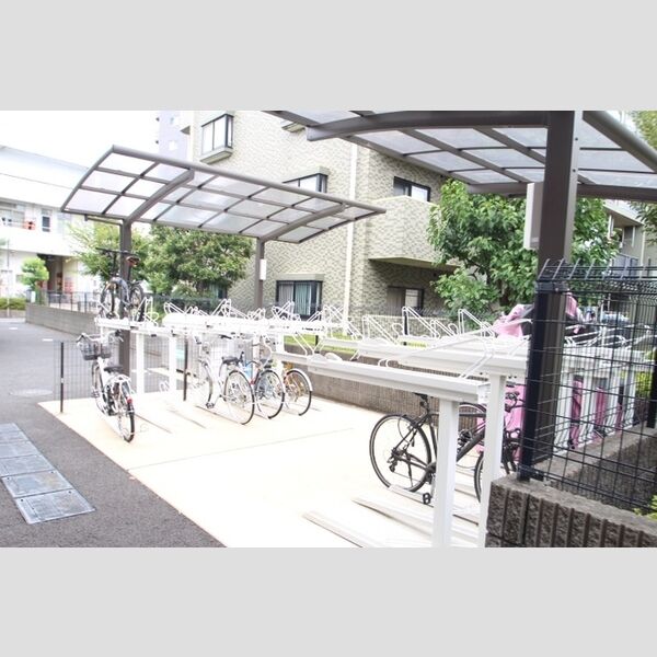 エルサンテ208号室 駐輪場