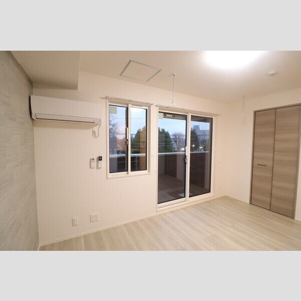 T's court(ティーズコート) 洋室