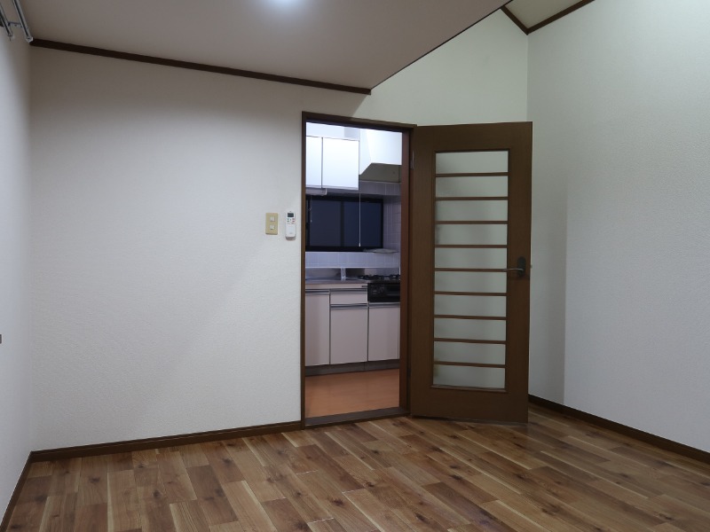 鎌ヶ谷市東初富6丁目店舗 リビング