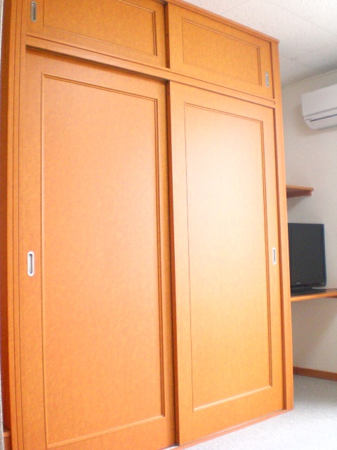 レオパレスドミール大和206号室 内観