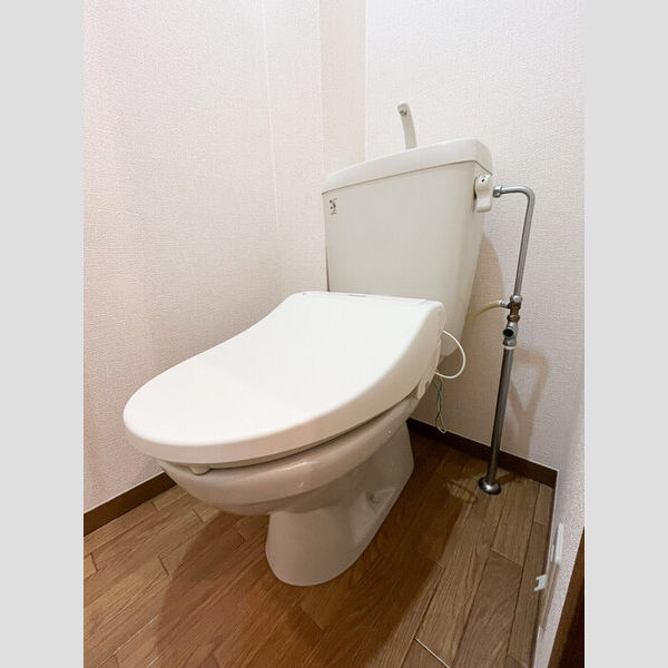 メゾンHOKUSHIN103号室 トイレ