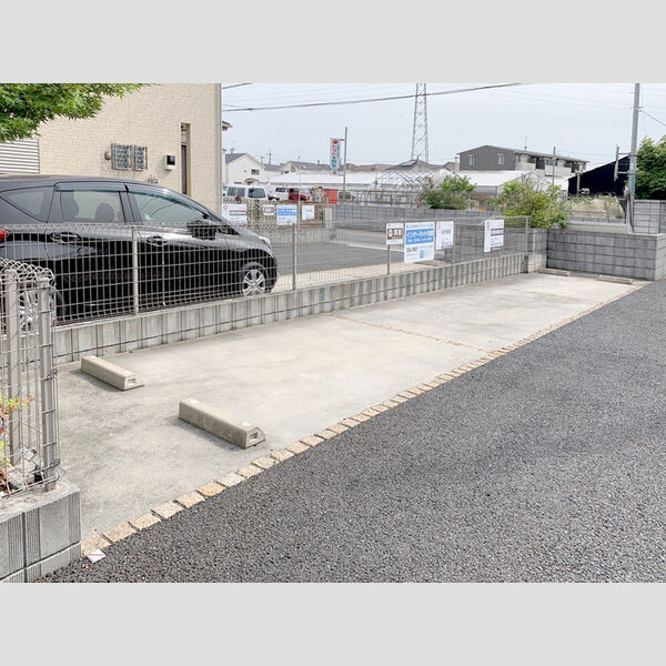 フォレスタ 駐車場