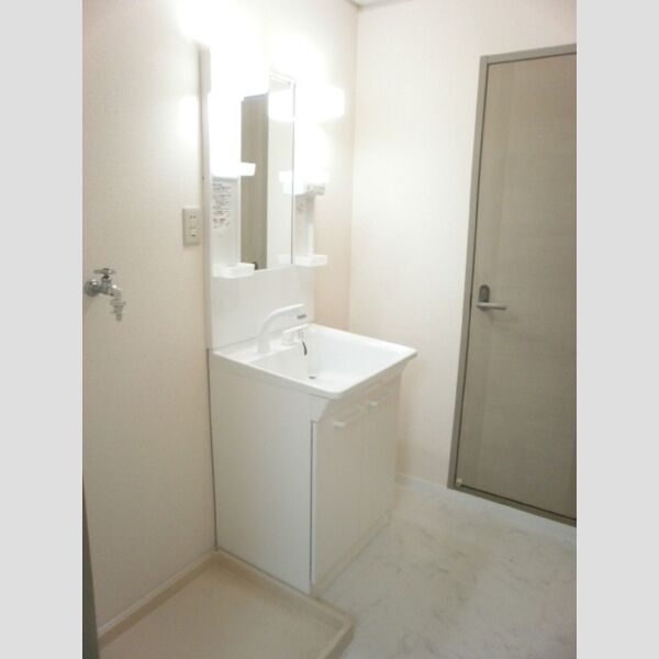 ラ・フランセ　参番館201号室 洗面台交換しました!