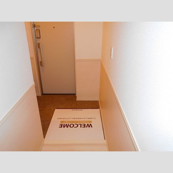 グレイス　A棟302号室 玄関