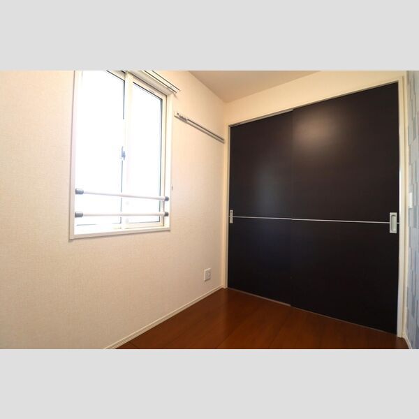 サンライズ上之301号室 洋室