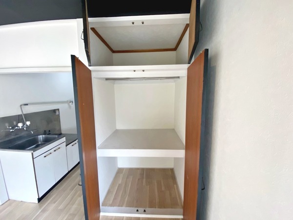 パークハイツ中島Ⅱ101号室 収納