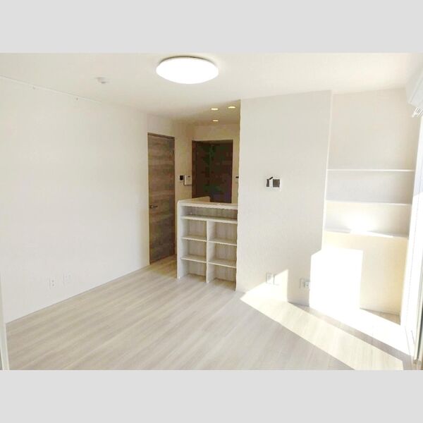 ルミエール五井・Ⅰ リビング