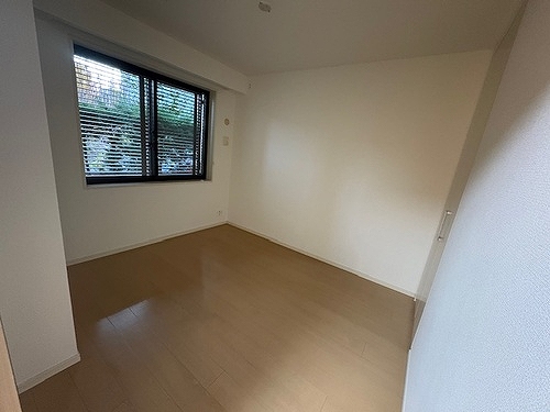 アトラス国領セントラルコート1階 洋室