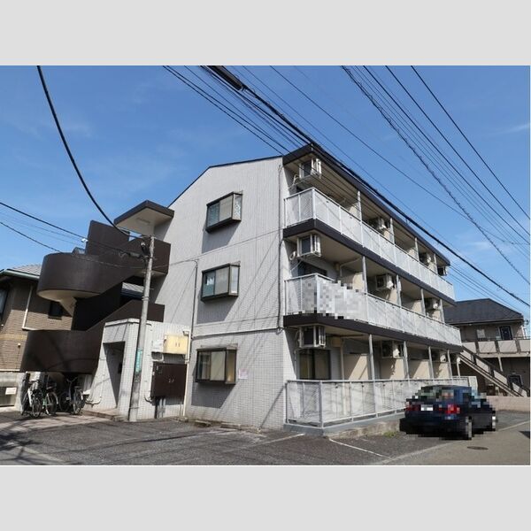 クリスタルハイツ相模台202号室 建物外観