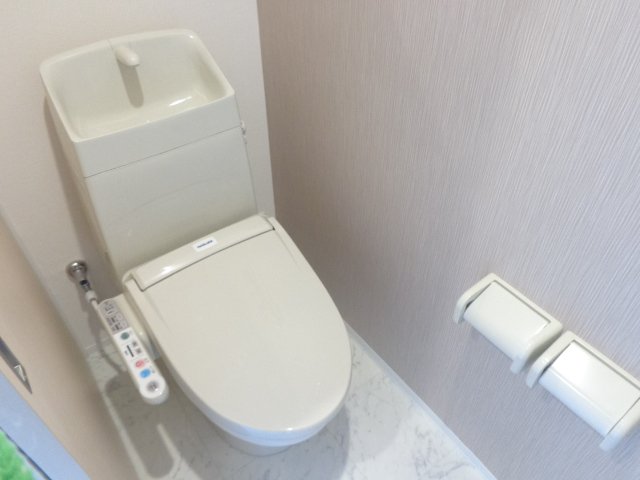 エルアージュ105号室 シャワー付トイレ（イメージ）