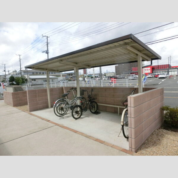 エトワール 駐輪場