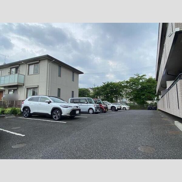 エクセルグランデ 駐車場