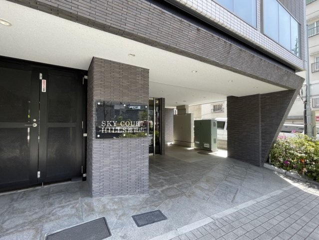 スカイコートヒルズ池田山703号室 エントランス