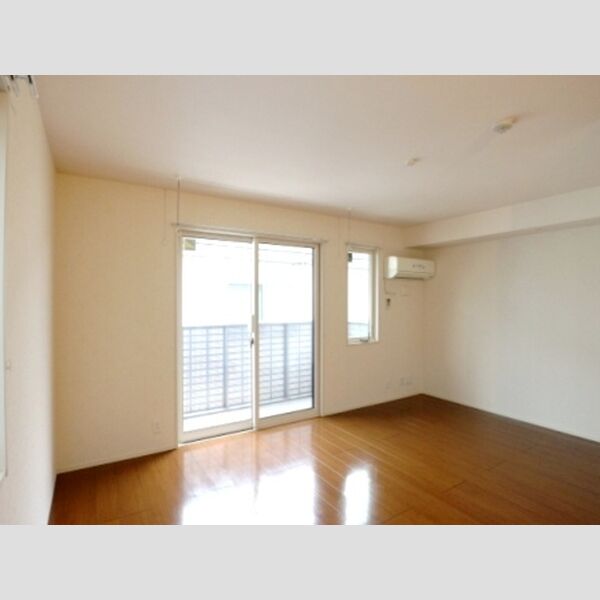 プレジールヤストシ リビング1