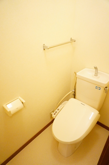 徳重コーポラス0102号室 トイレ