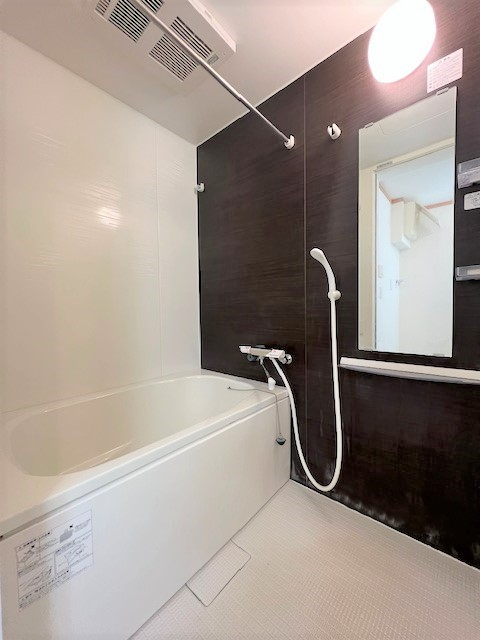 Ｍａｉｓｏｎ　ｂｏｎｈｅｕｒ　ｅｓｔ0202号室 お風呂