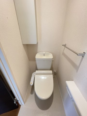 ラマージュ大倉山0301号室 トイレ