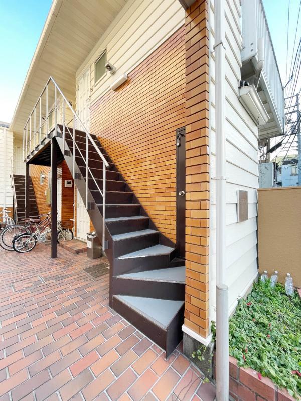 はるCORP2階 エントランス